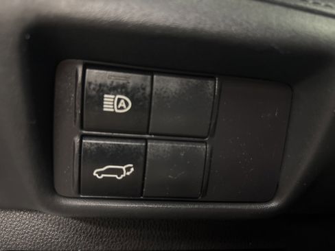 Used 2022 Toyota Highlander LE image 17