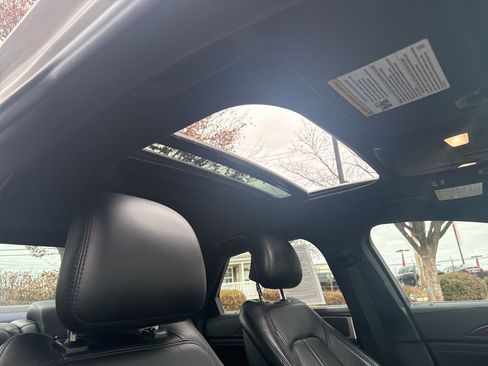 Used 2017 Lincoln MKZ Reserve w/ Climate Package image 35