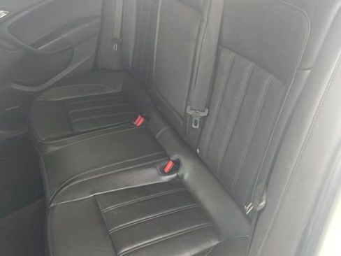 Used 2011 Buick Regal CXL w/ RL5 Preferred Equipment Group FWD image 7