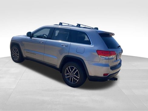 Used 2019 Jeep Grand Cherokee Laredo w/ Security & Convenience Group image 16