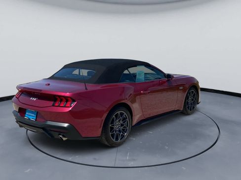 Used 2025 Ford Mustang GT Premium w/ GT Performance Package RWD image 5