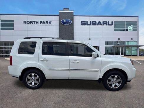Used 2011 Honda Pilot Touring image 2