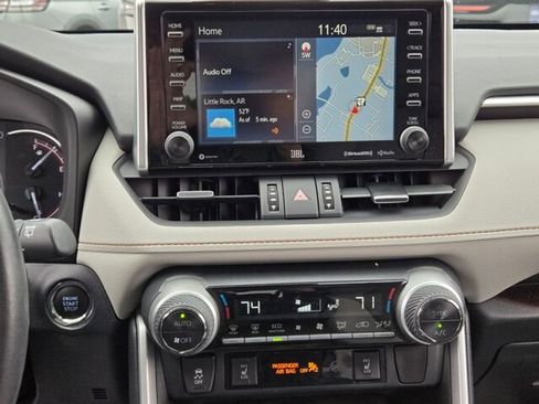 Used 2021 Toyota RAV4 Limited image 20