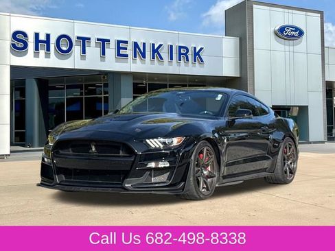 Used 2021 Ford Mustang Shelby GT500 w/ Carbon Fiber Track Pack RWD image 3