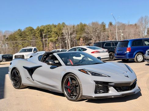 Used 2024 Chevrolet Corvette E-Ray image 45