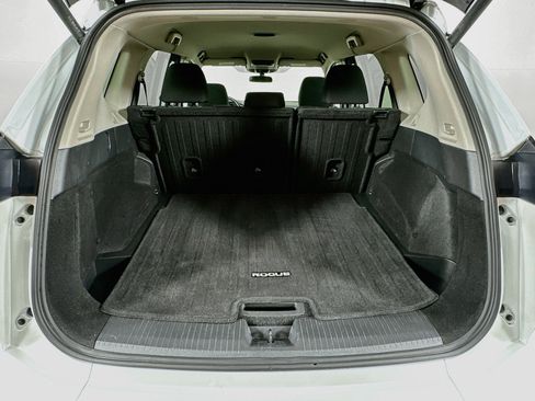 Used 2025 Nissan Rogue SV AWD/4WD image 27