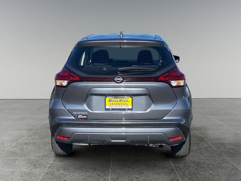 Used 2024 Nissan Kicks S FWD image 4