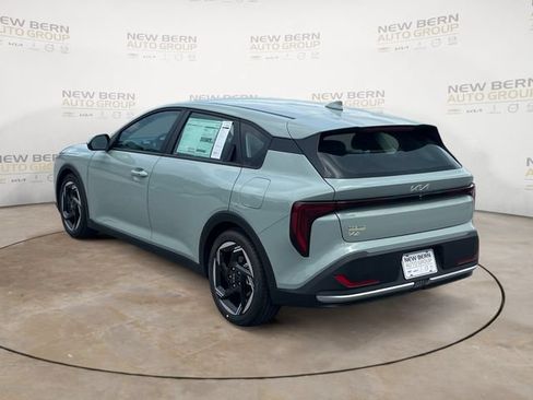 New 2026 Kia K4 EX FWD image 3