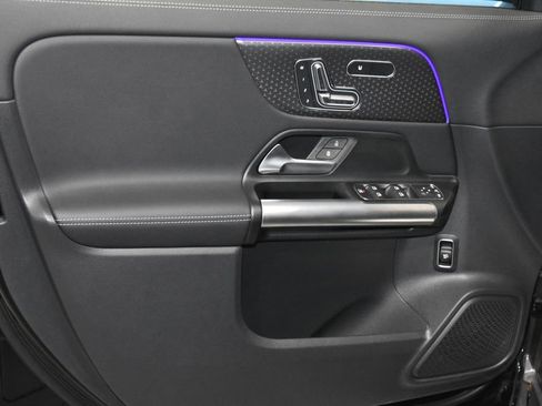 Certified 2025 Mercedes-Benz GLA 250 4MATIC image 4