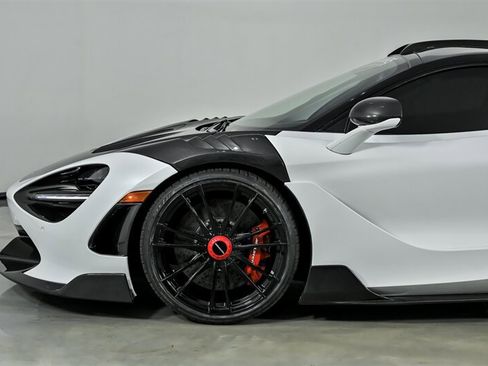 Used 2018 McLaren 720S Performance RWD image 9