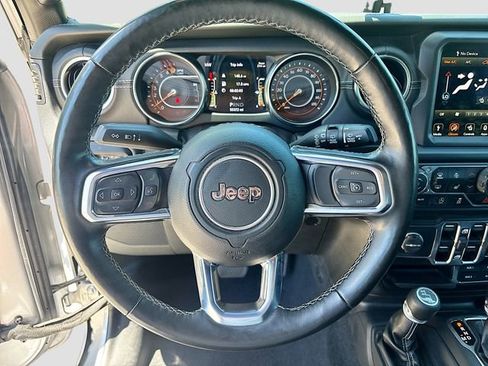 Used 2020 Jeep Wrangler Unlimited Sahara AWD/4WD image 38