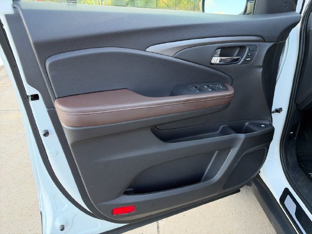 Certified 2025 Honda Ridgeline RTL image 12