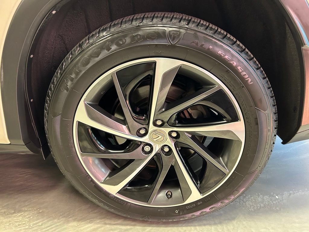 Used 2017 Lexus RX 450h AWD image 26