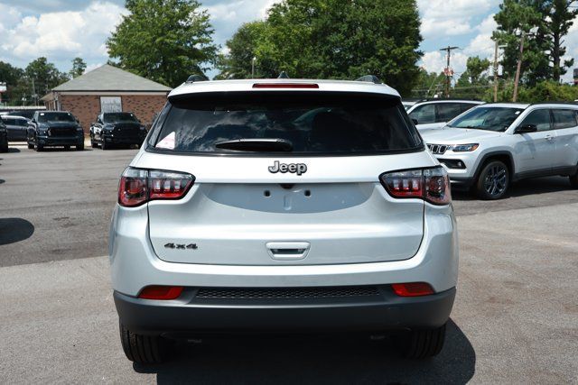 New 2026 Jeep Compass Latitude AWD/4WD image 7