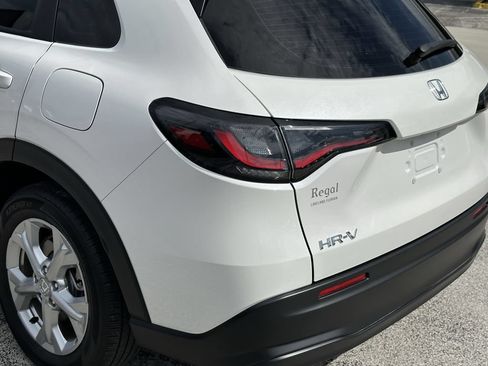 Used 2025 Honda HR-V LX image 10