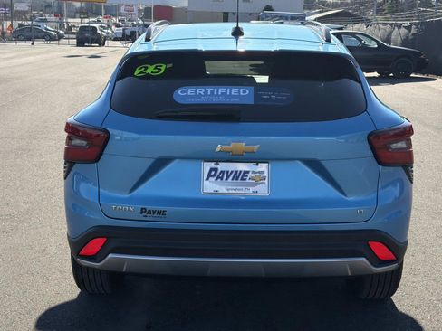 Certified 2025 Chevrolet Trax LT w/ Driver Confidence Package image 18