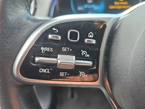 Used 2023 Mercedes-Benz GLB 250 w/ Premium Package image 25