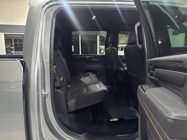 Used 2025 GMC Sierra 2500 AT4 AWD/4WD image 37