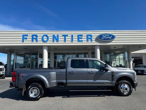 Used 2026 Ford F350 Platinum AWD/4WD image 1