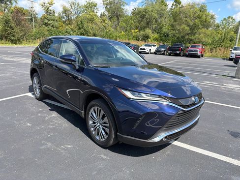 Used 2023 Toyota Venza Limited AWD/4WD image 11