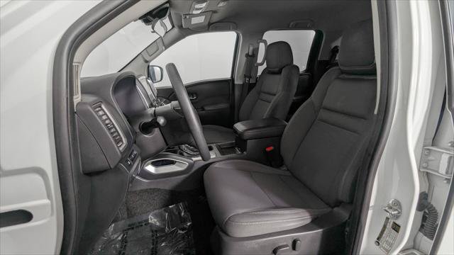 Used 2022 Nissan Frontier SV RWD image 14