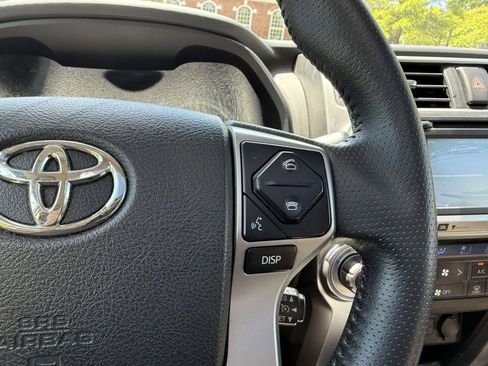 Used 2017 Toyota 4Runner Limited AWD/4WD image 25