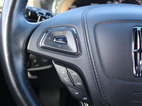 Used 2017 Lincoln MKZ Select image 16