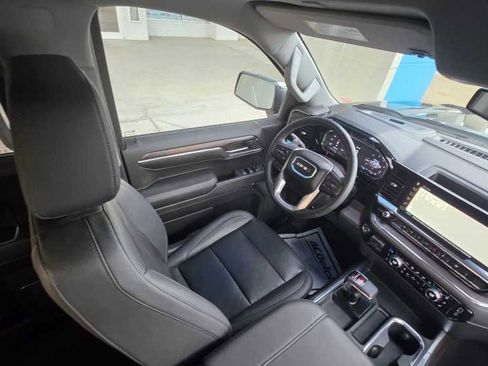 Used 2024 GMC Sierra 1500 SLT w/ SLT Premium Plus Package image 21