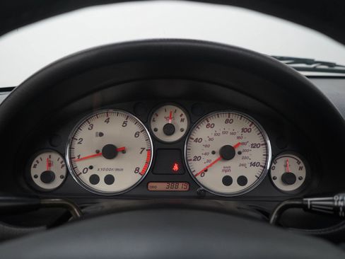 Used 2002 MAZDA MX-5 Miata SE RWD image 18