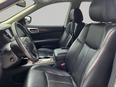 Used 2017 Nissan Pathfinder Platinum image 20