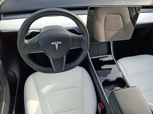 Used 2020 Tesla Model Y Performance image 11