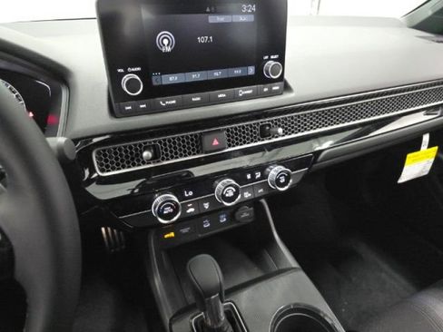 Used 2025 Honda Civic Sport image 30