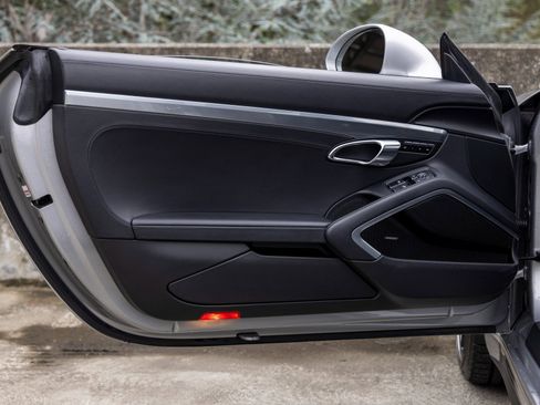 Certified 2017 Porsche 911 Carrera 4S image 22