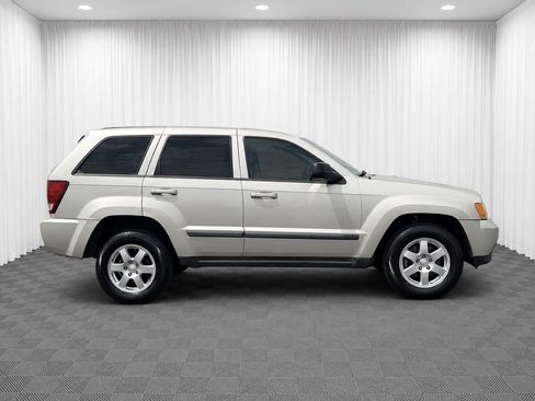 Used 2008 Jeep Grand Cherokee Laredo AWD/4WD image 2