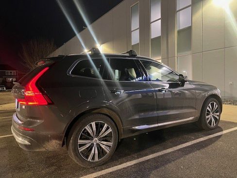 Used 2022 Volvo XC60 T8 Inscription w/ Advanced Package image 5