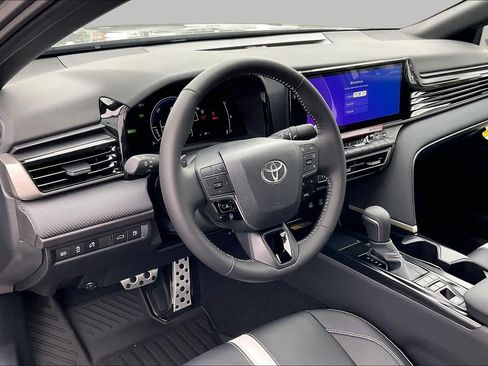 New 2026 Toyota Camry SE FWD image 8