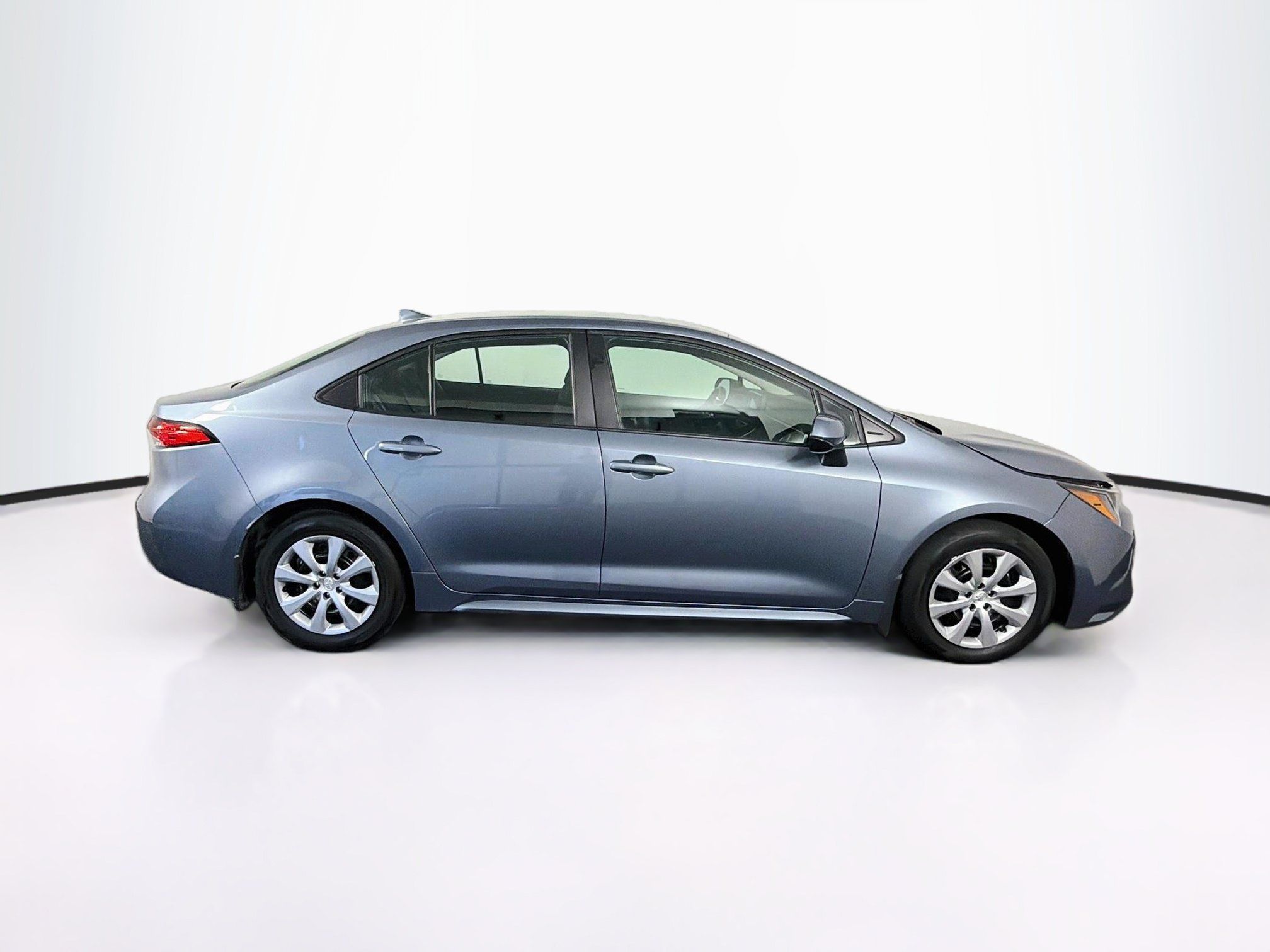Used 2025 Toyota Corolla LE FWD image 10