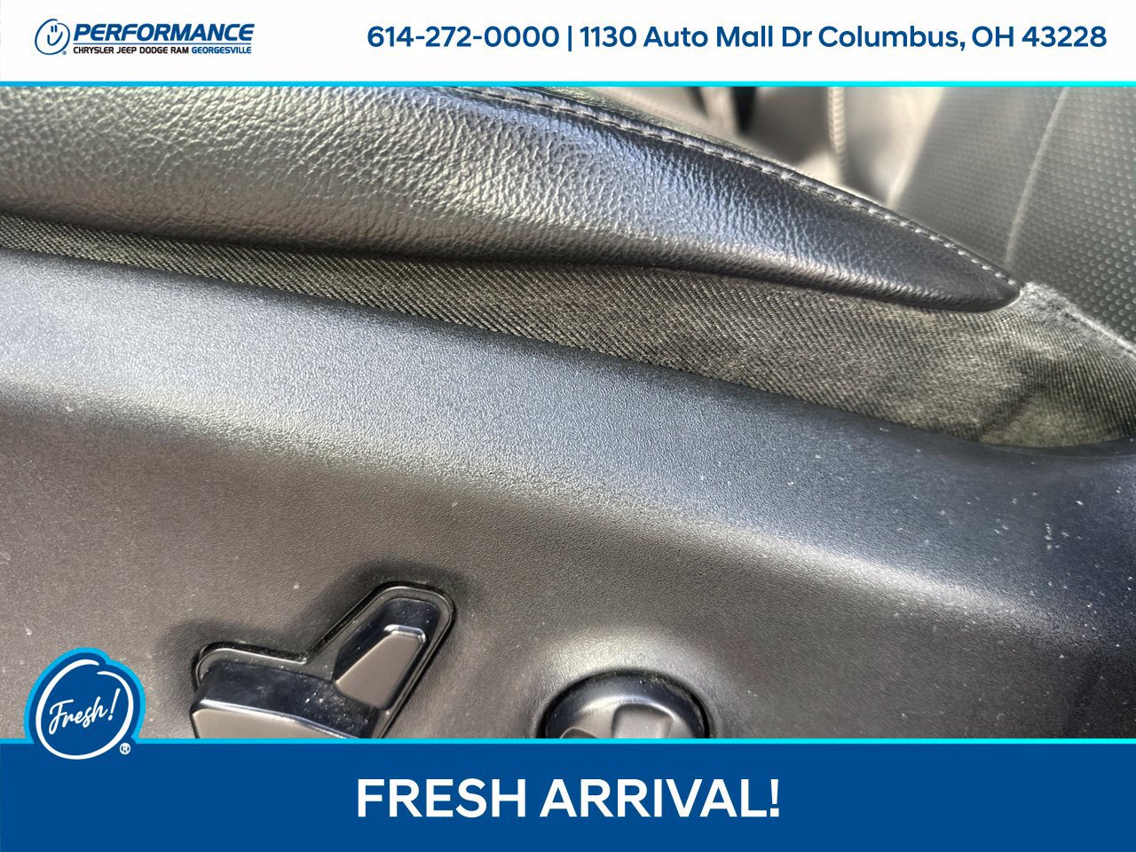 Used 2019 Chrysler Pacifica Touring-L Plus w/ Advanced Safetytec Group FWD image 17