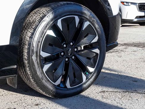 Used 2024 Chevrolet Blazer EV RS image 8