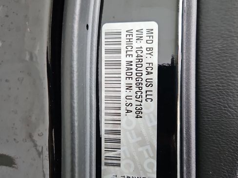 Used 2023 Dodge Durango GT image 37