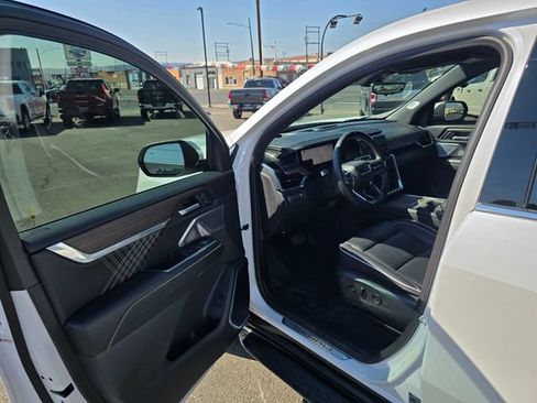 Used 2025 GMC Acadia Denali w/ Super Cruise Package AWD/4WD image 19