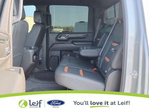 Used 2024 GMC Sierra 2500 AT4 w/ Technology Package image 28