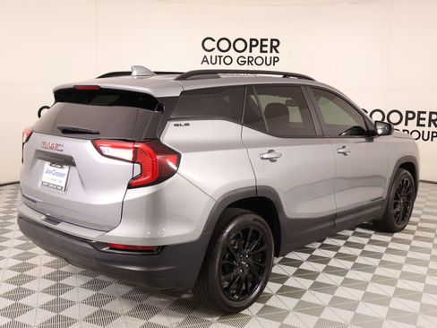 Used 2024 GMC Terrain SLE w/ Driver Convenience Package FWD image 20