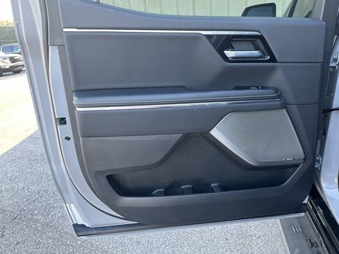 Used 2025 GMC Sierra EV Denali image 27