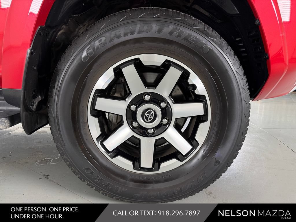 Used 2024 Toyota 4Runner TRD Off-Road Premium AWD/4WD image 14