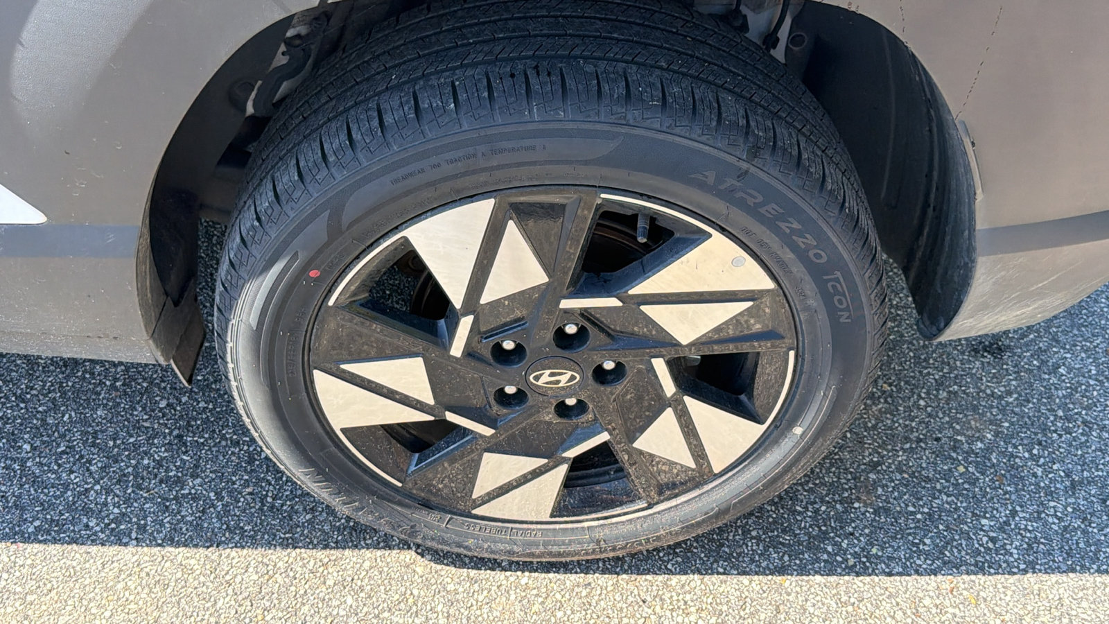 Used 2025 Hyundai Kona SEL AWD/4WD image 12