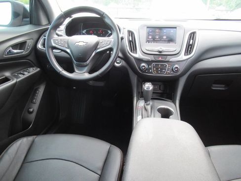 Used 2020 Chevrolet Equinox LT w/ Midnight Edition FWD image 13