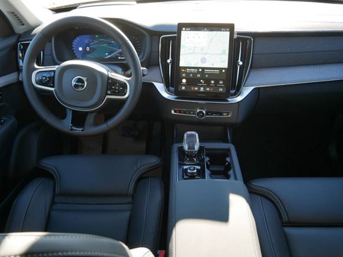 New 2026 Volvo XC90 B6 Ultra w/ Protection Package image 7