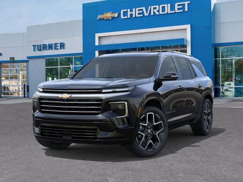 New 2026 Chevrolet Traverse High Country w/ LPO, Floor Liner Package AWD/4WD image 6