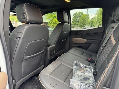 Certified 2026 GMC Canyon Denali AWD/4WD image 12